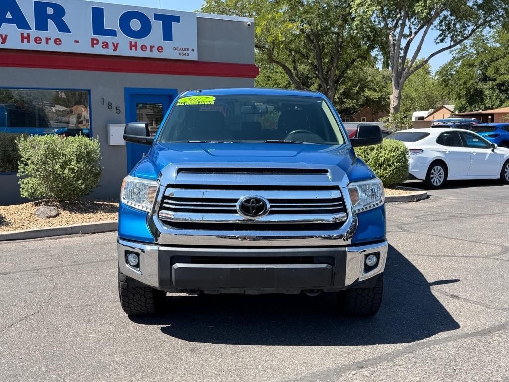 Toyota Tundra SR5 5.7L V8 FFV CrewMax 4WD 2017