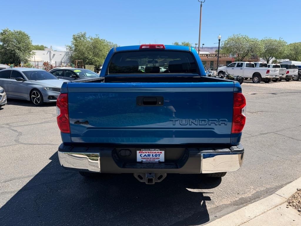 Toyota Tundra SR5 5.7L V8 FFV CrewMax 4WD 2017