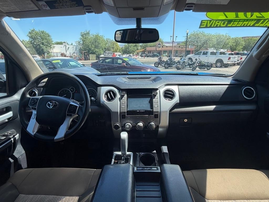 Toyota Tundra SR5 5.7L V8 FFV CrewMax 4WD 2017