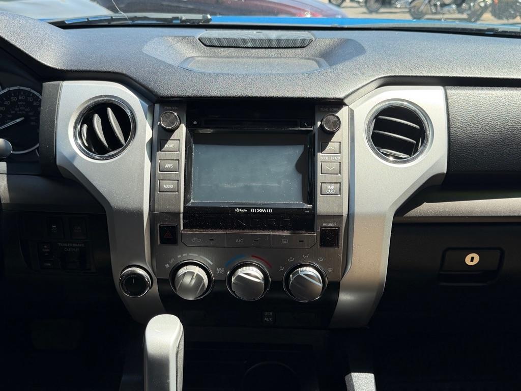Toyota Tundra SR5 5.7L V8 FFV CrewMax 4WD 2017