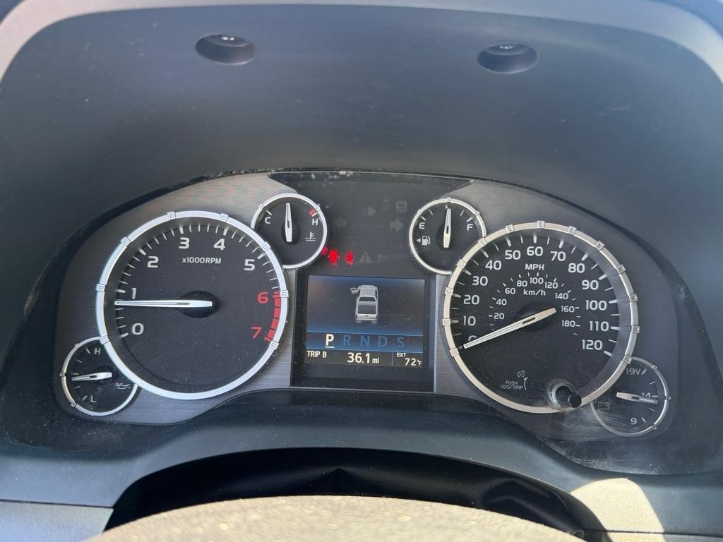 Toyota Tundra SR5 5.7L V8 FFV CrewMax 4WD 2017