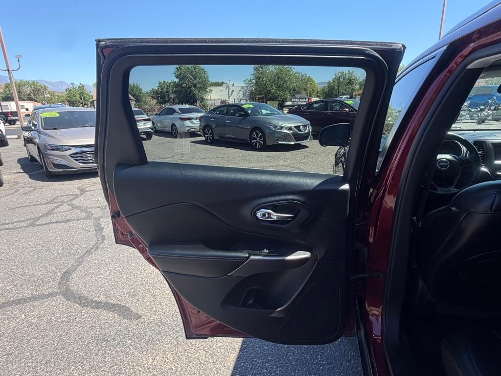 Jeep Cherokee Latitude Plus FWD 2019