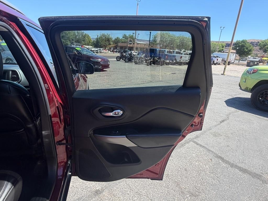 Jeep Cherokee Latitude Plus FWD 2019