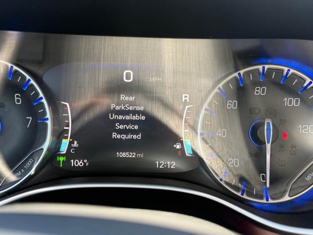 Chrysler Pacifica Limited 2017