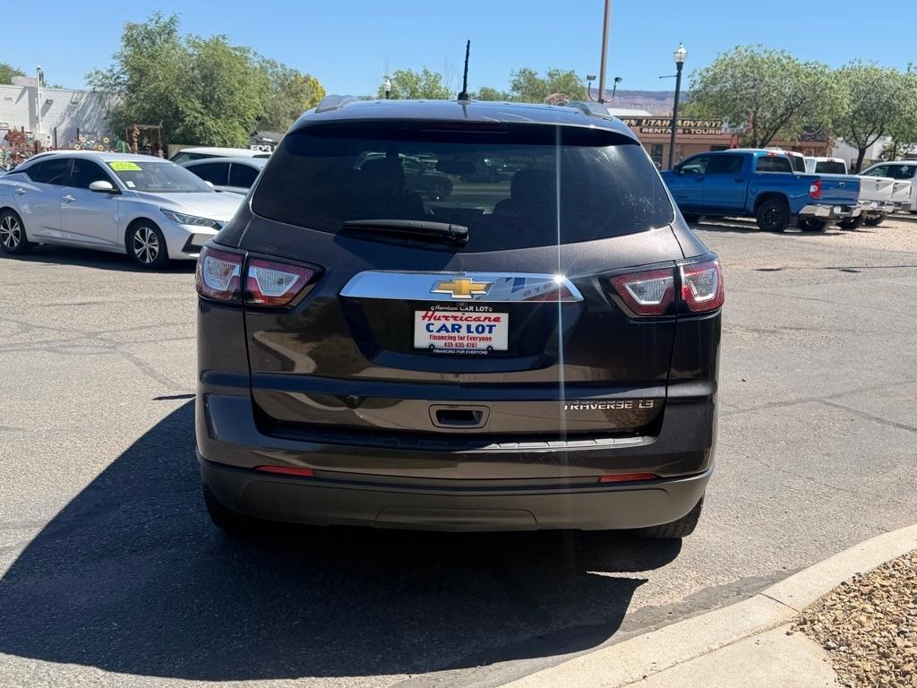 Chevrolet Traverse LS FWD w/PDC 2015