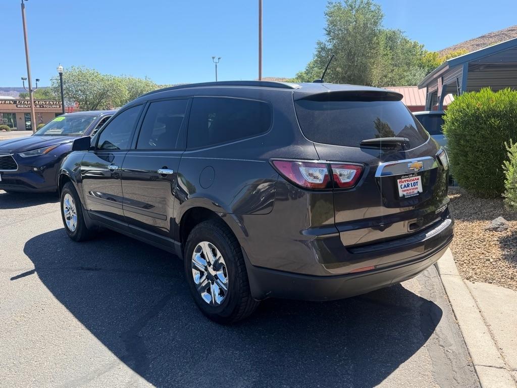 Chevrolet Traverse LS FWD w/PDC 2015