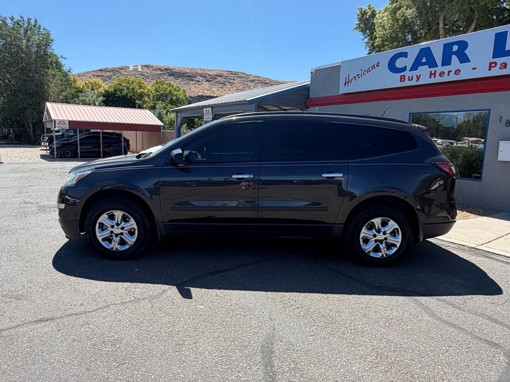 Chevrolet Traverse LS FWD w/PDC 2015