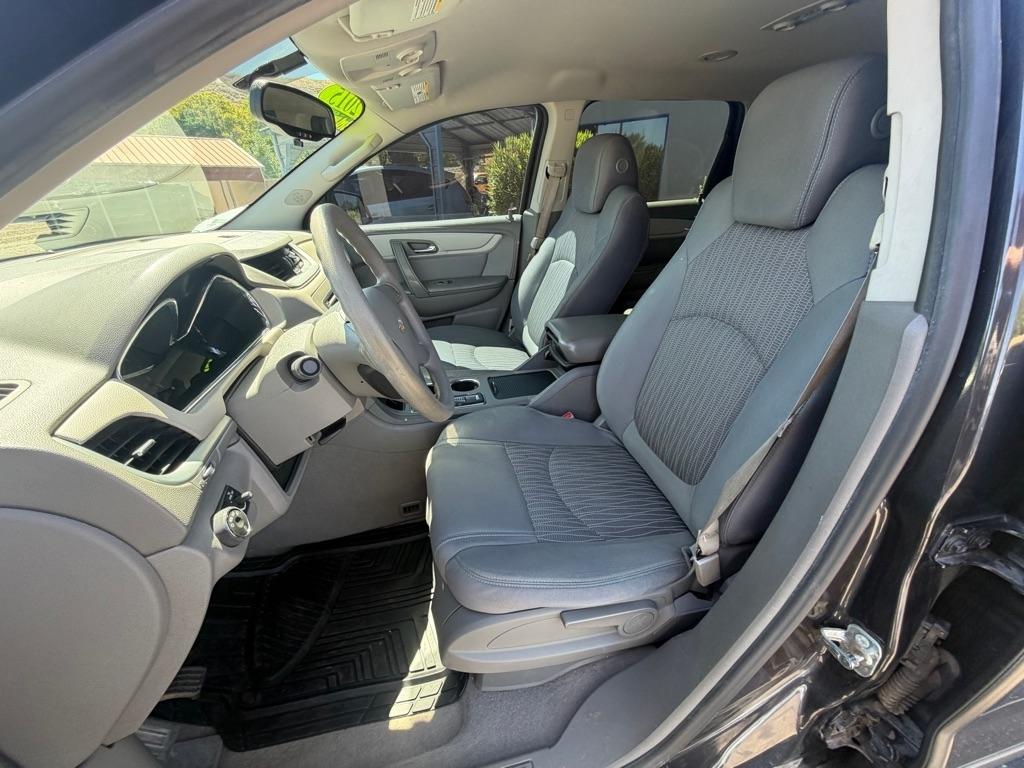 Chevrolet Traverse LS FWD w/PDC 2015