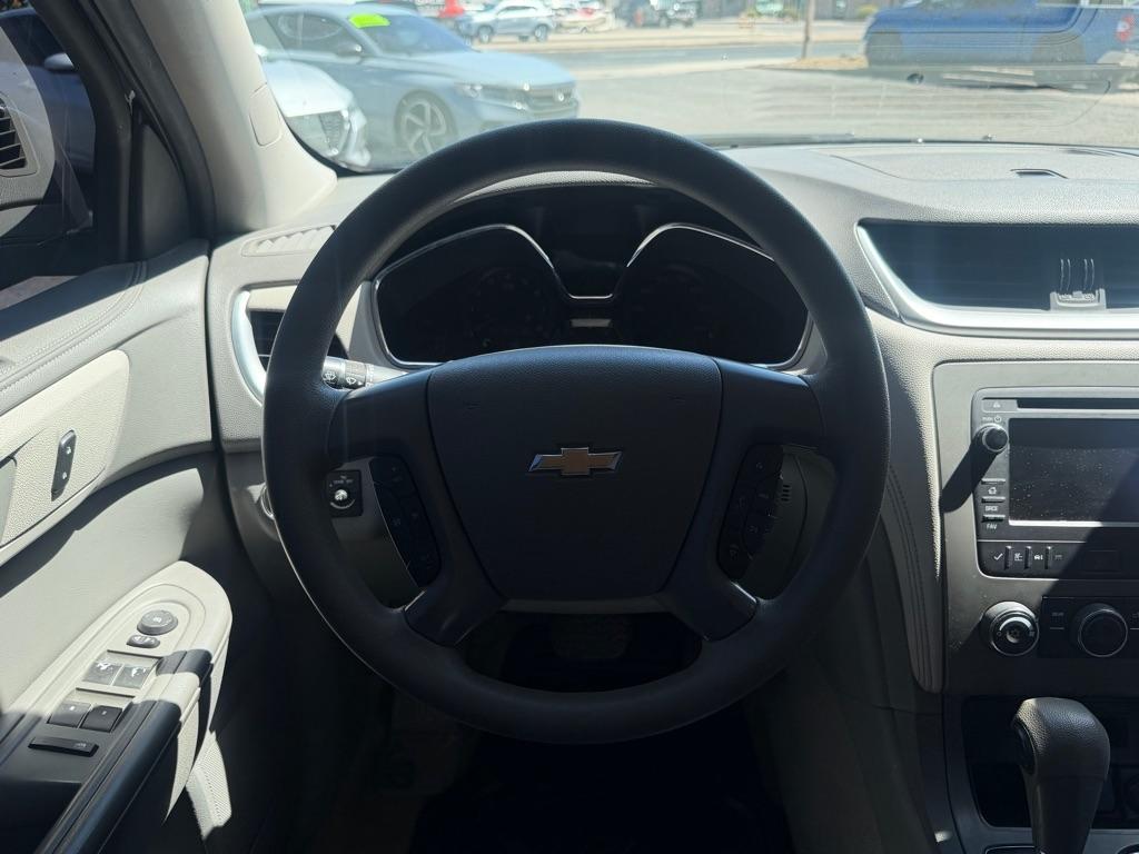 Chevrolet Traverse LS FWD w/PDC 2015