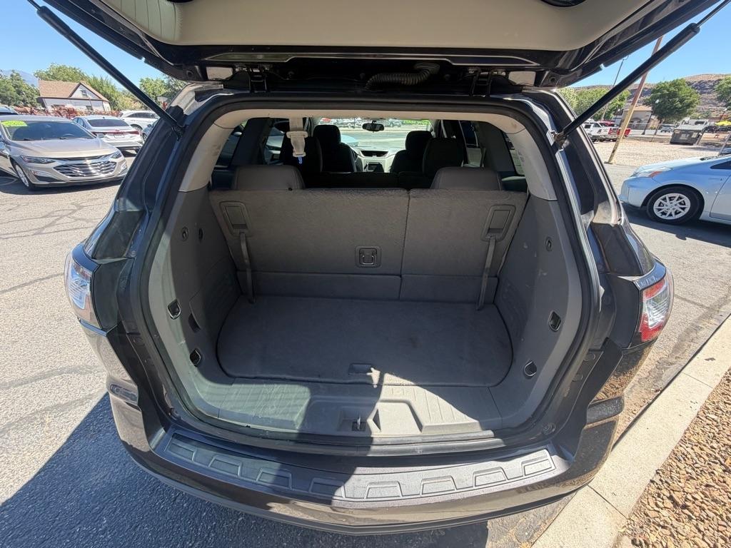 Chevrolet Traverse LS FWD w/PDC 2015