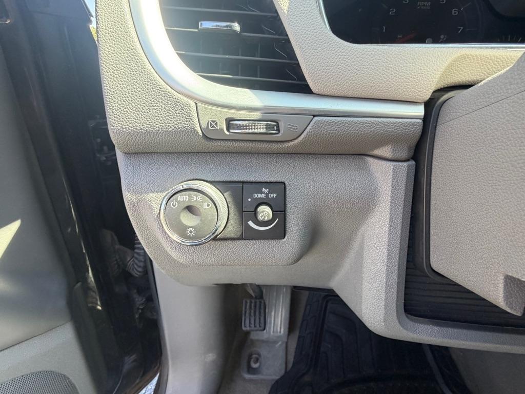 Chevrolet Traverse LS FWD w/PDC 2015