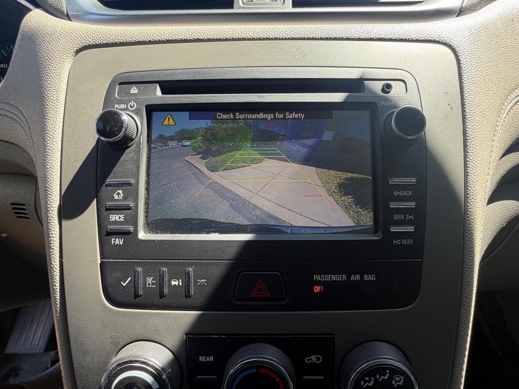 Chevrolet Traverse LS FWD w/PDC 2015