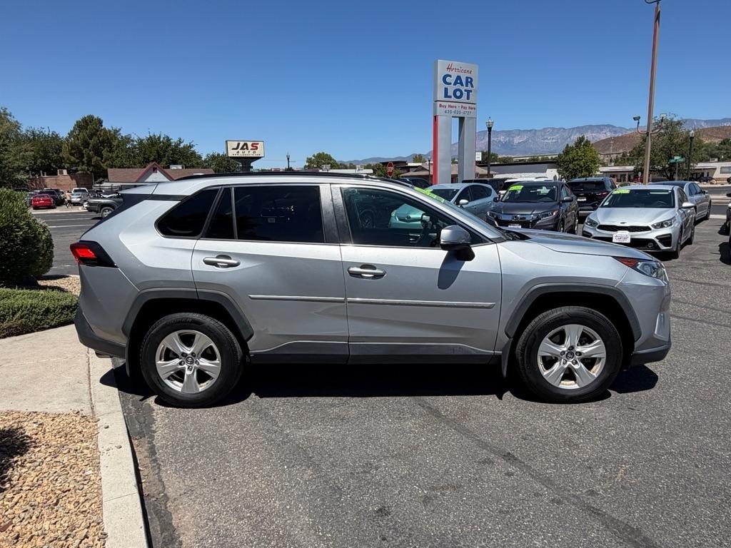 Toyota RAV4 XLE 2019