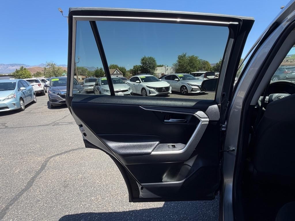 Toyota RAV4 XLE 2019