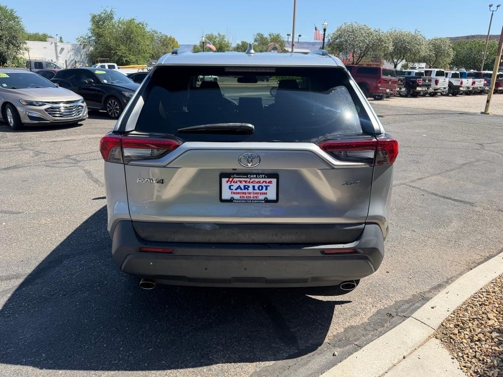 Toyota RAV4 XLE 2019