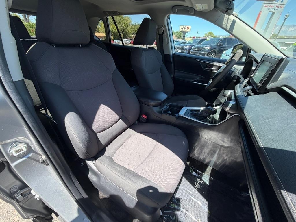 Toyota RAV4 XLE 2019
