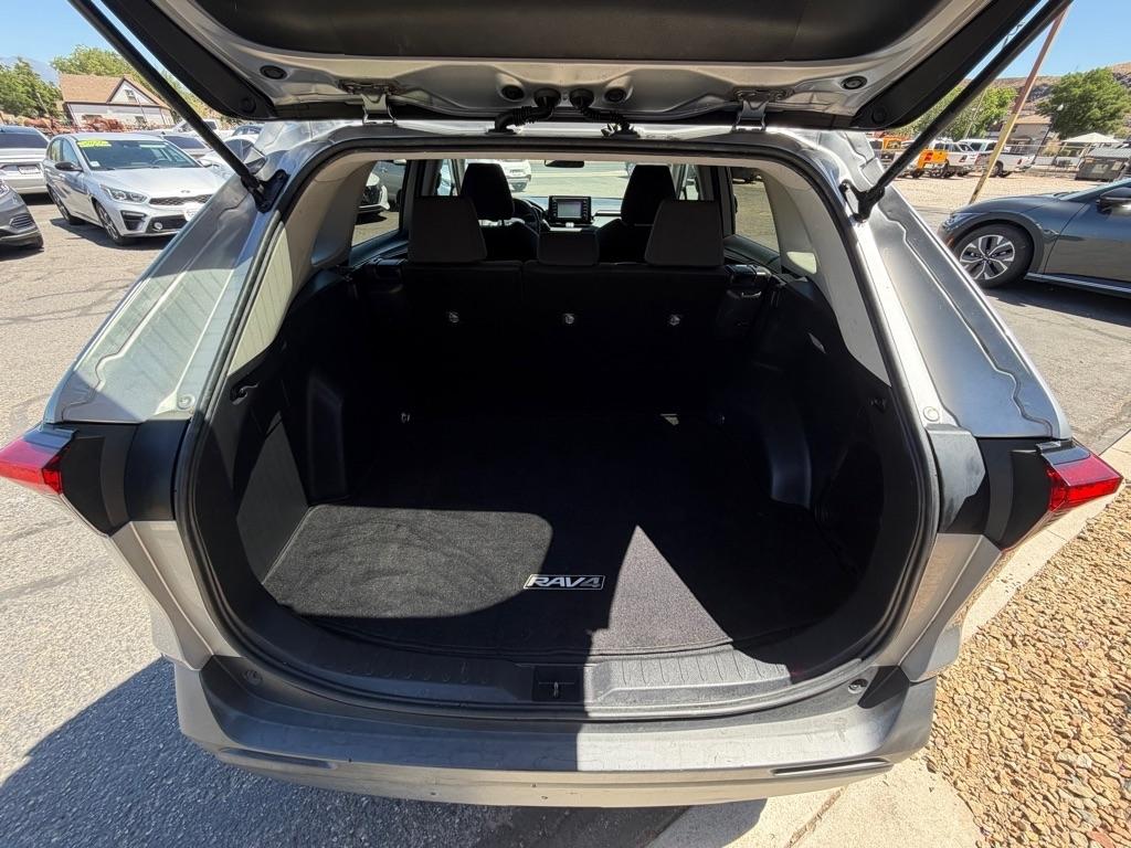 Toyota RAV4 XLE 2019