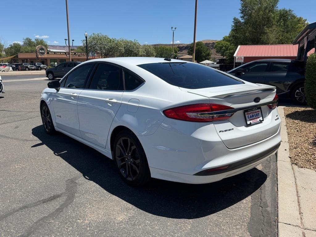 Ford Fusion Hybrid SE 2018