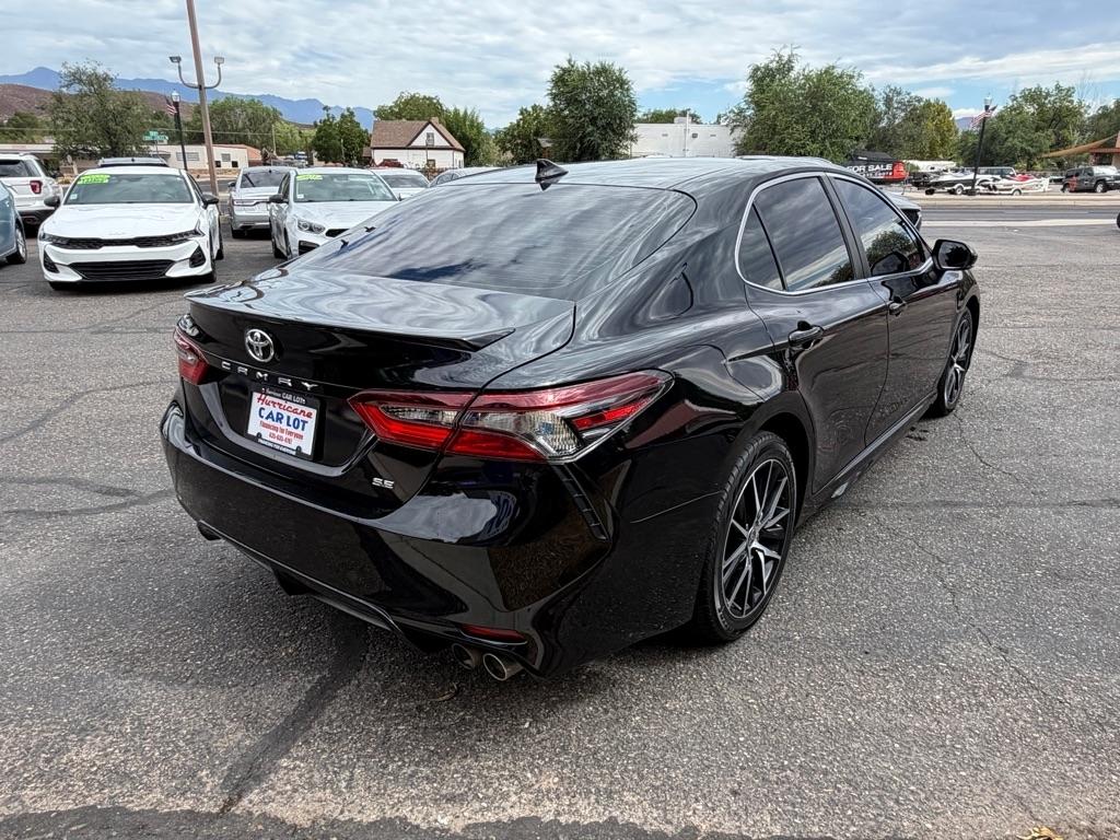 Toyota Camry SE 2023