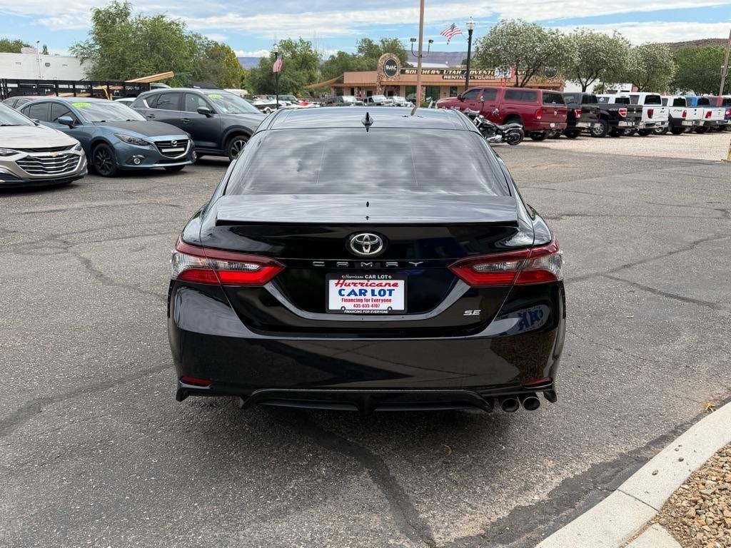Toyota Camry SE 2023