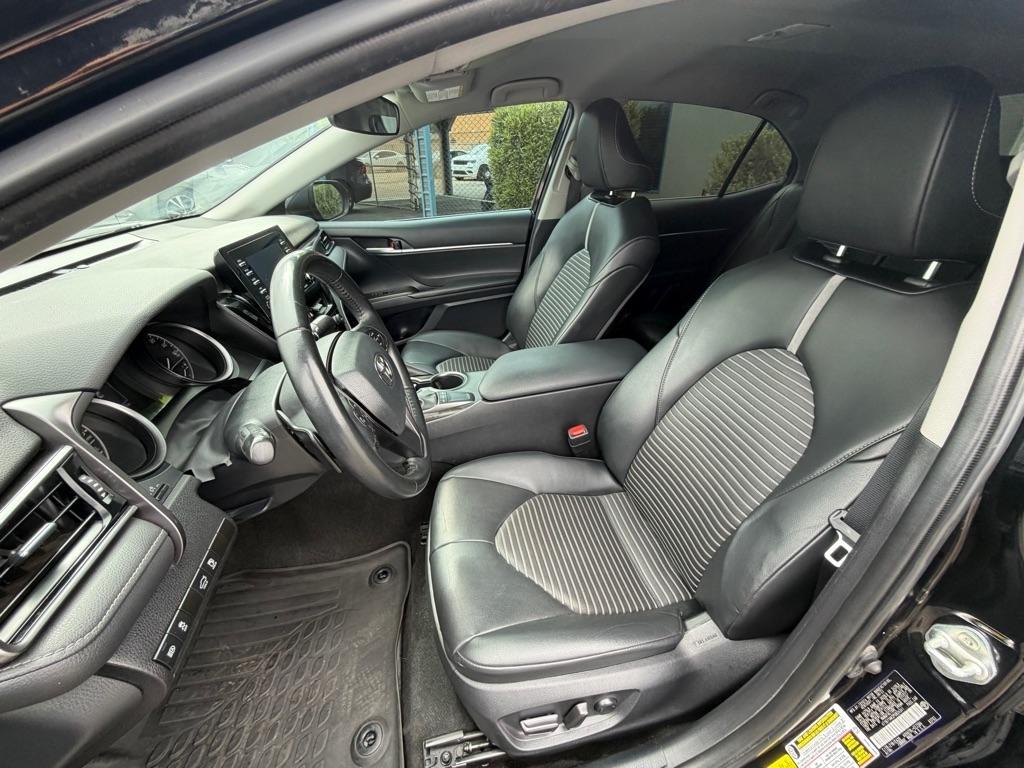Toyota Camry SE 2023