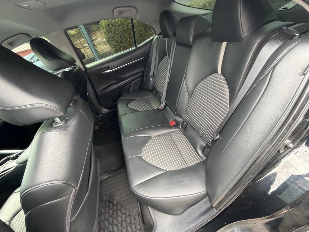 Toyota Camry SE 2023