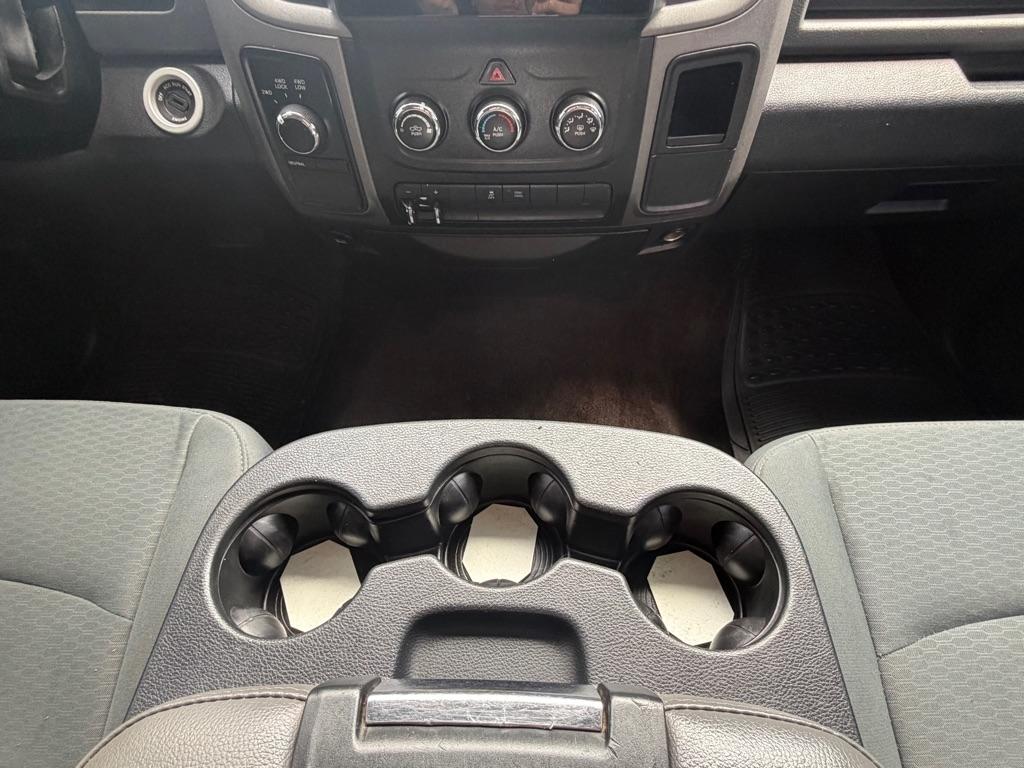 RAM 1500 Tradesman Crew Cab SWB 4WD 2014