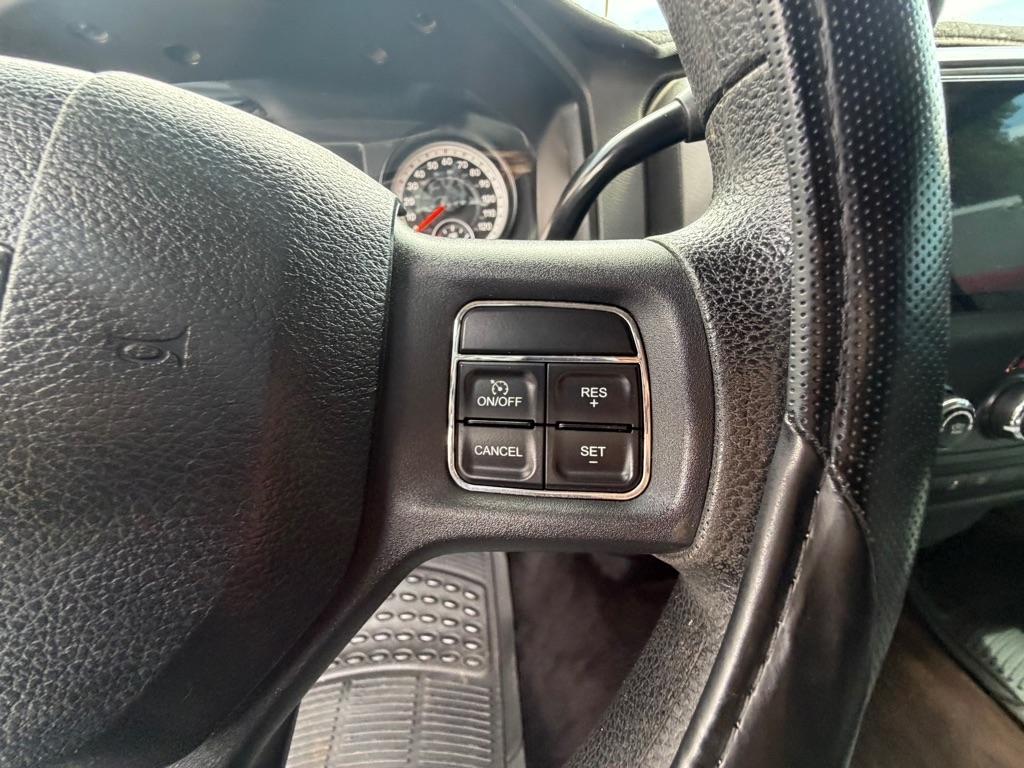 RAM 1500 Tradesman Crew Cab SWB 4WD 2014