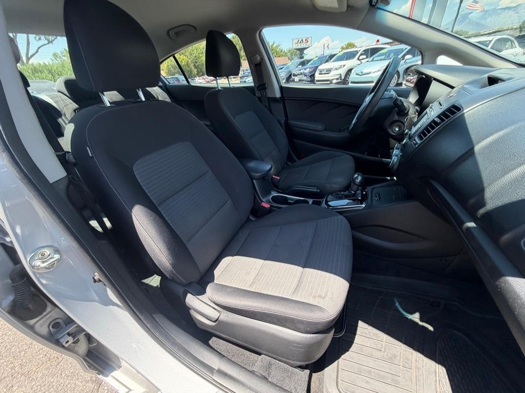 Kia Forte LX 6A 2017