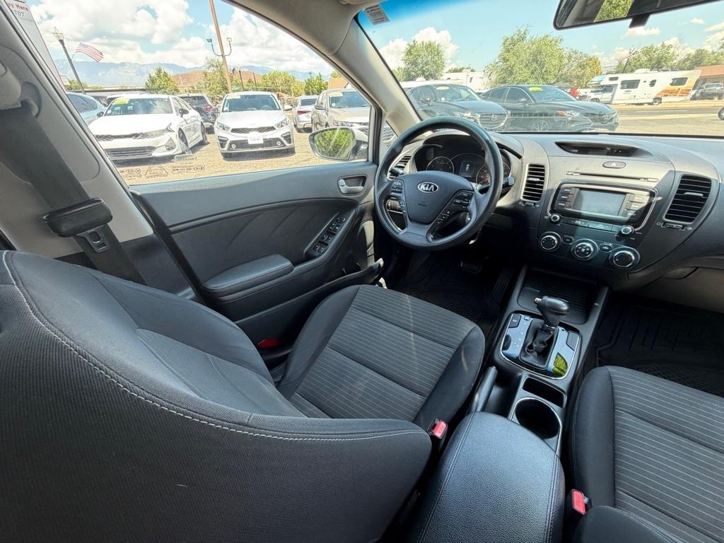 Kia Forte LX 6A 2017