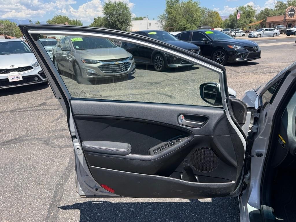 Kia Forte LX 6A 2017