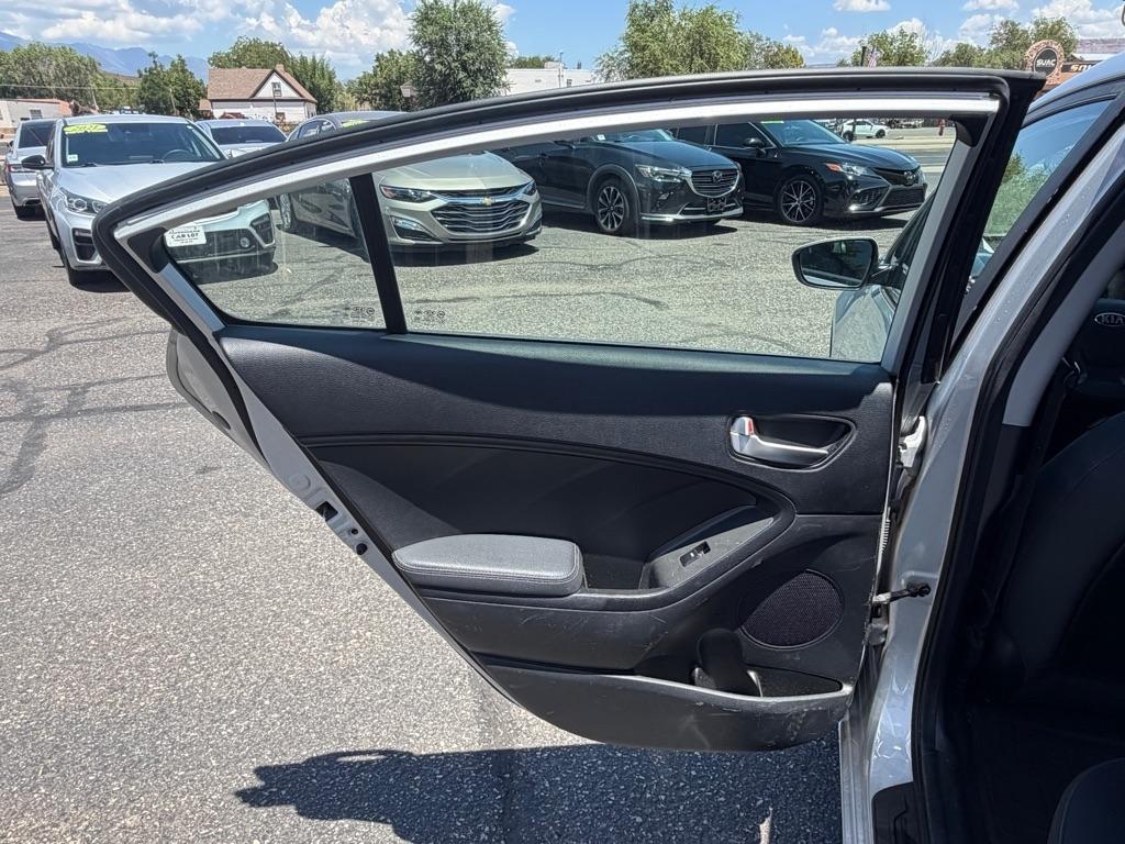Kia Forte LX 6A 2017