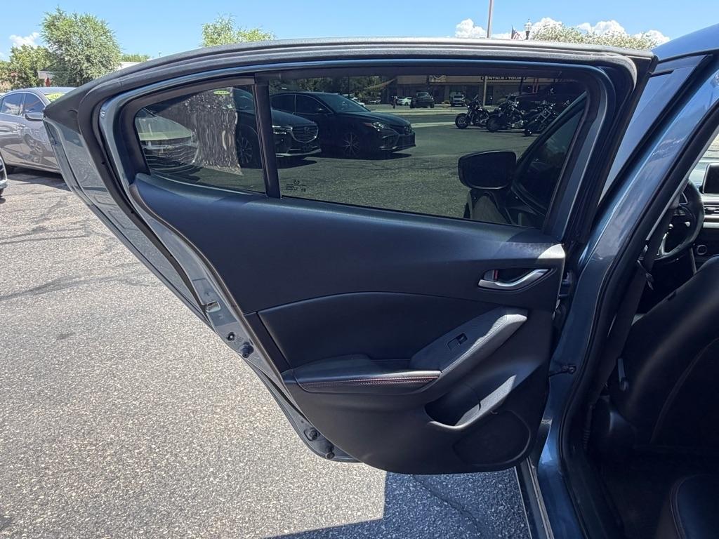 Mazda MAZDA3 I Grand Touring AT 4-Door 2015