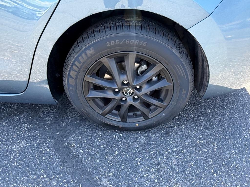 Mazda MAZDA3 I Grand Touring AT 4-Door 2015