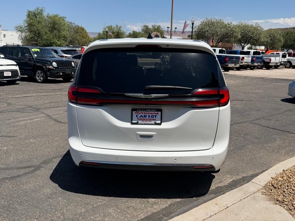 Chrysler Pacifica Touring L 2023