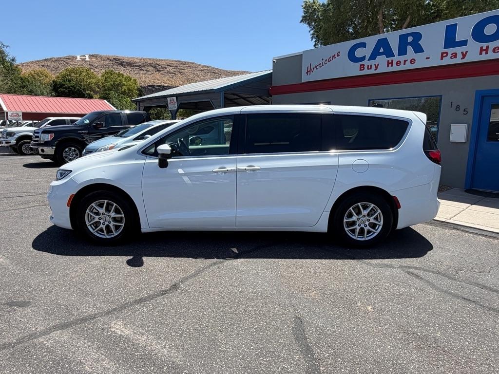 Chrysler Pacifica Touring L 2023