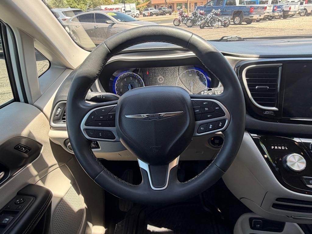 Chrysler Pacifica Touring L 2023