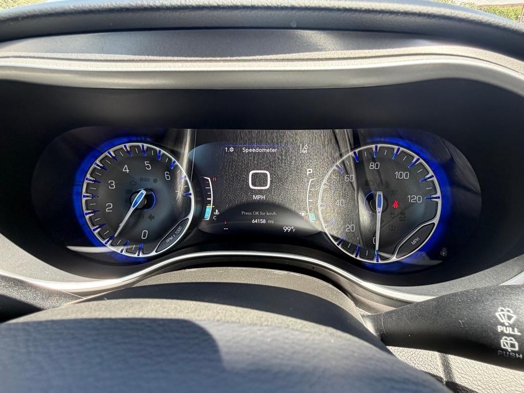 Chrysler Pacifica Touring L 2023