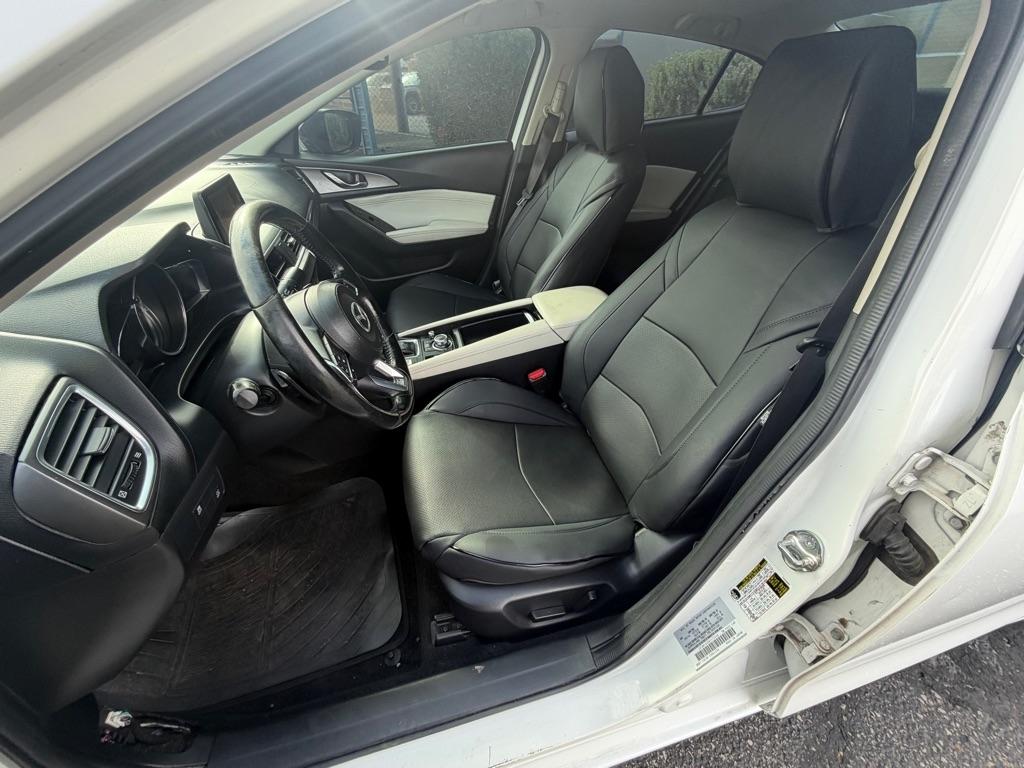 Mazda MAZDA3 s Grand Touring AT 4-Door 2017