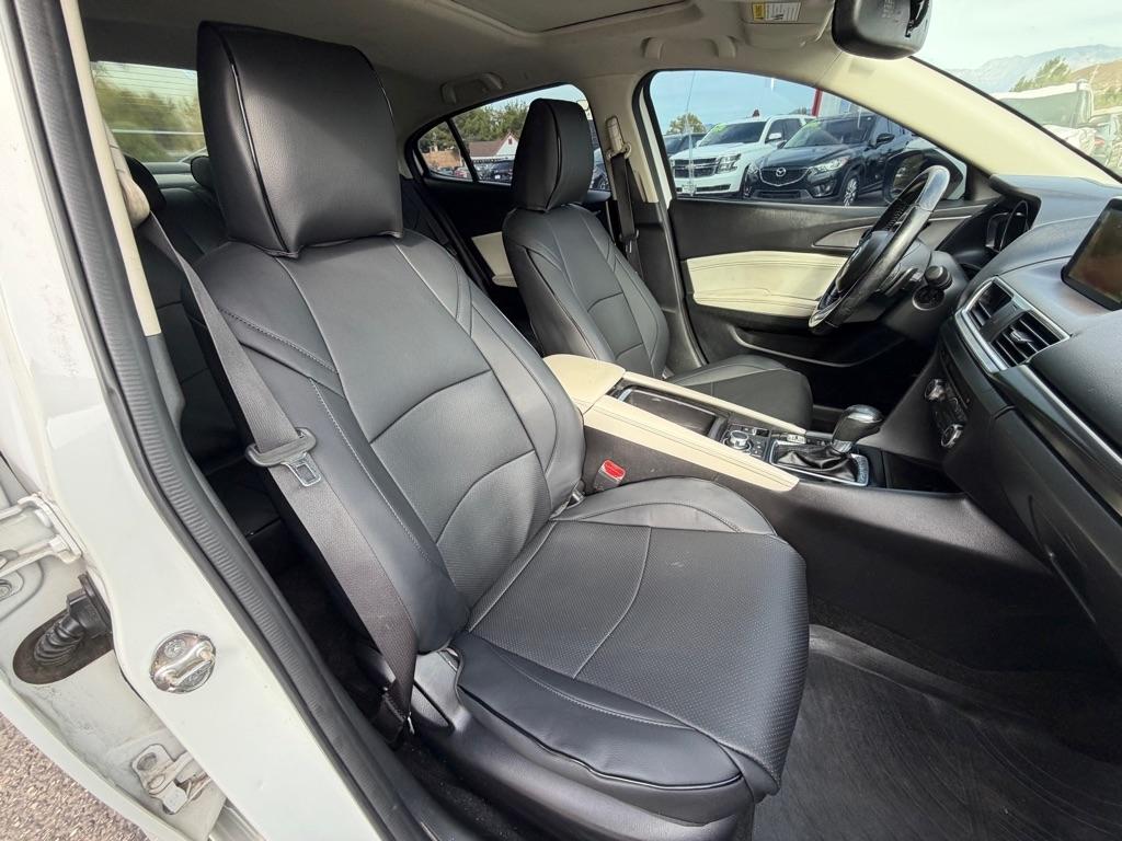Mazda MAZDA3 s Grand Touring AT 4-Door 2017