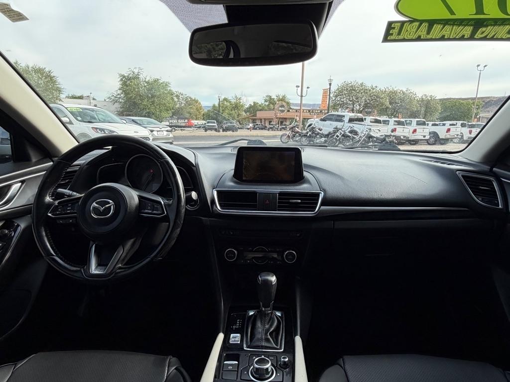 Mazda MAZDA3 s Grand Touring AT 4-Door 2017