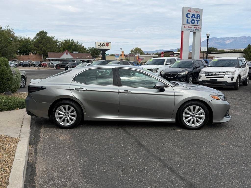 Toyota Camry  2018