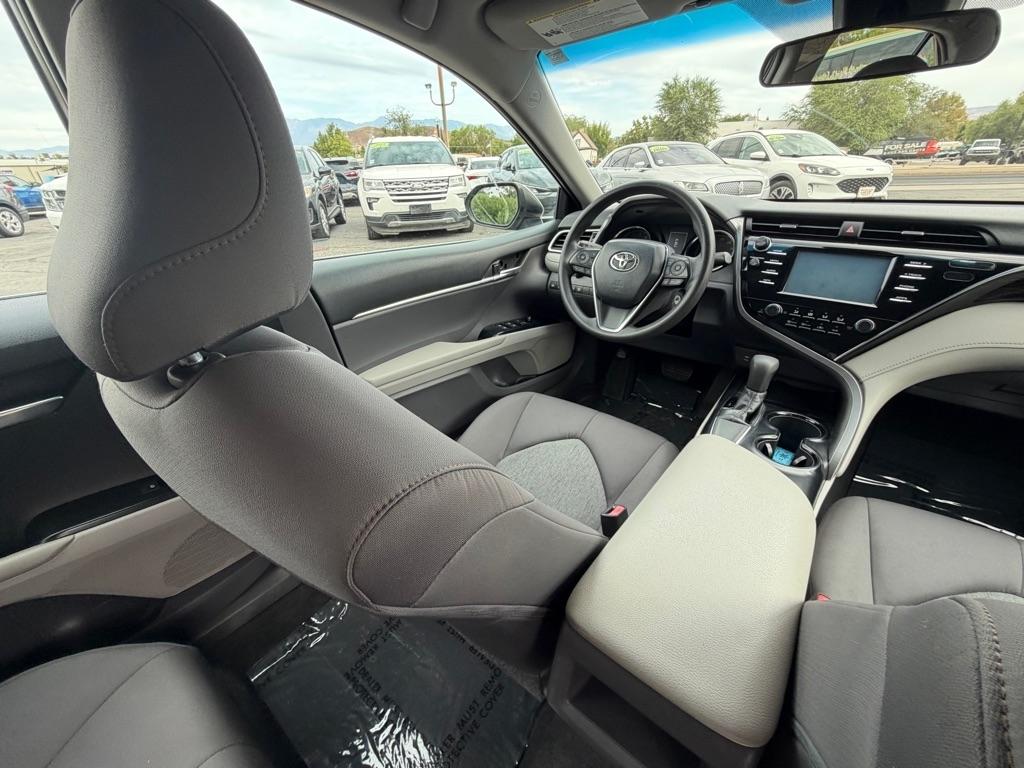 Toyota Camry  2018