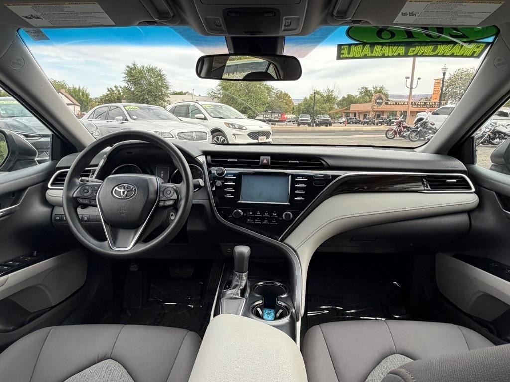Toyota Camry  2018