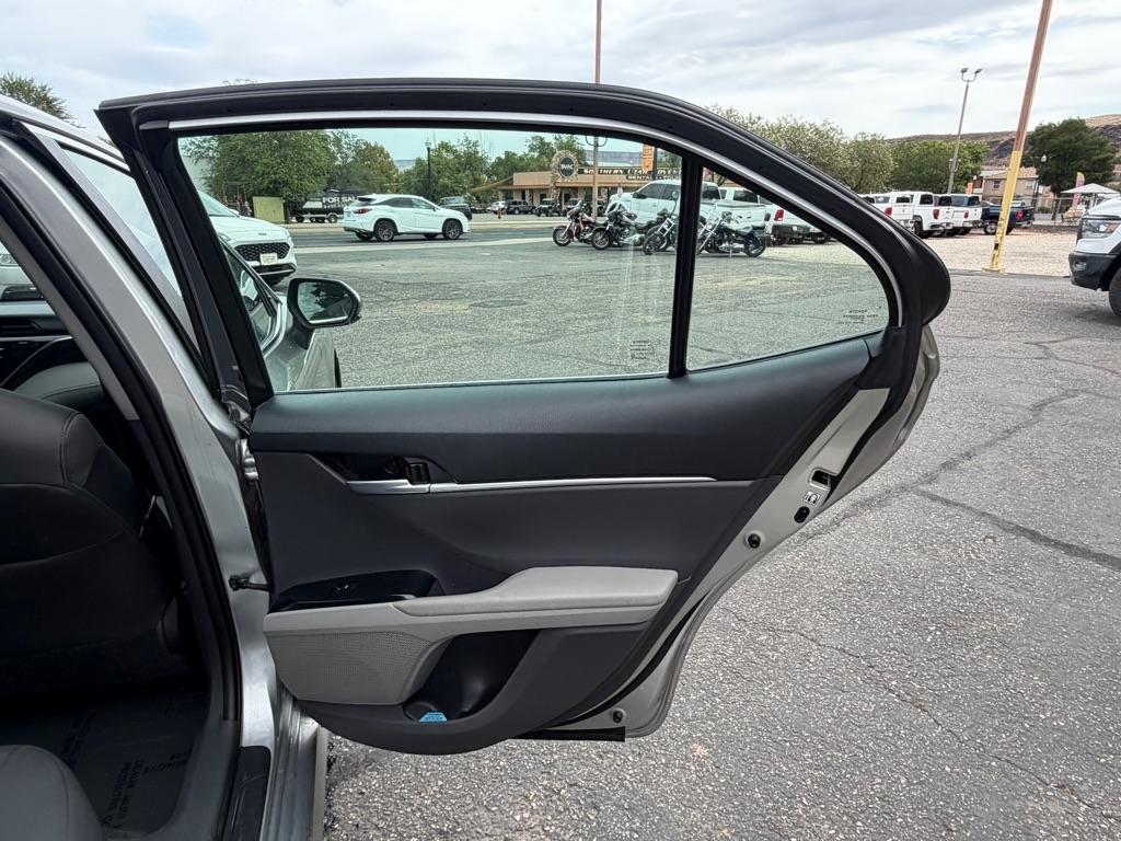 Toyota Camry  2018