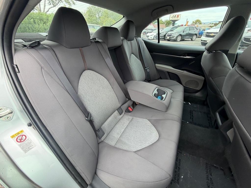 Toyota Camry 4dr Sedan LE 2018