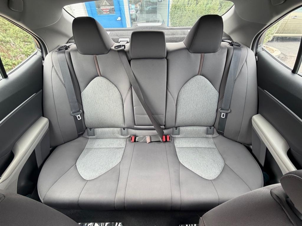 Toyota Camry 4dr Sedan LE 2018