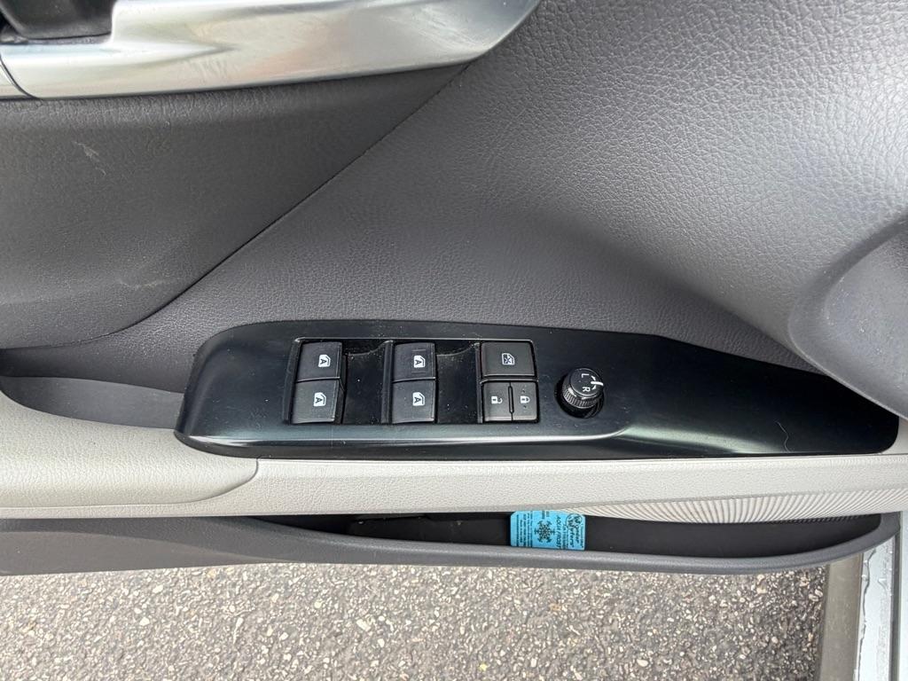 Toyota Camry 4dr Sedan LE 2018