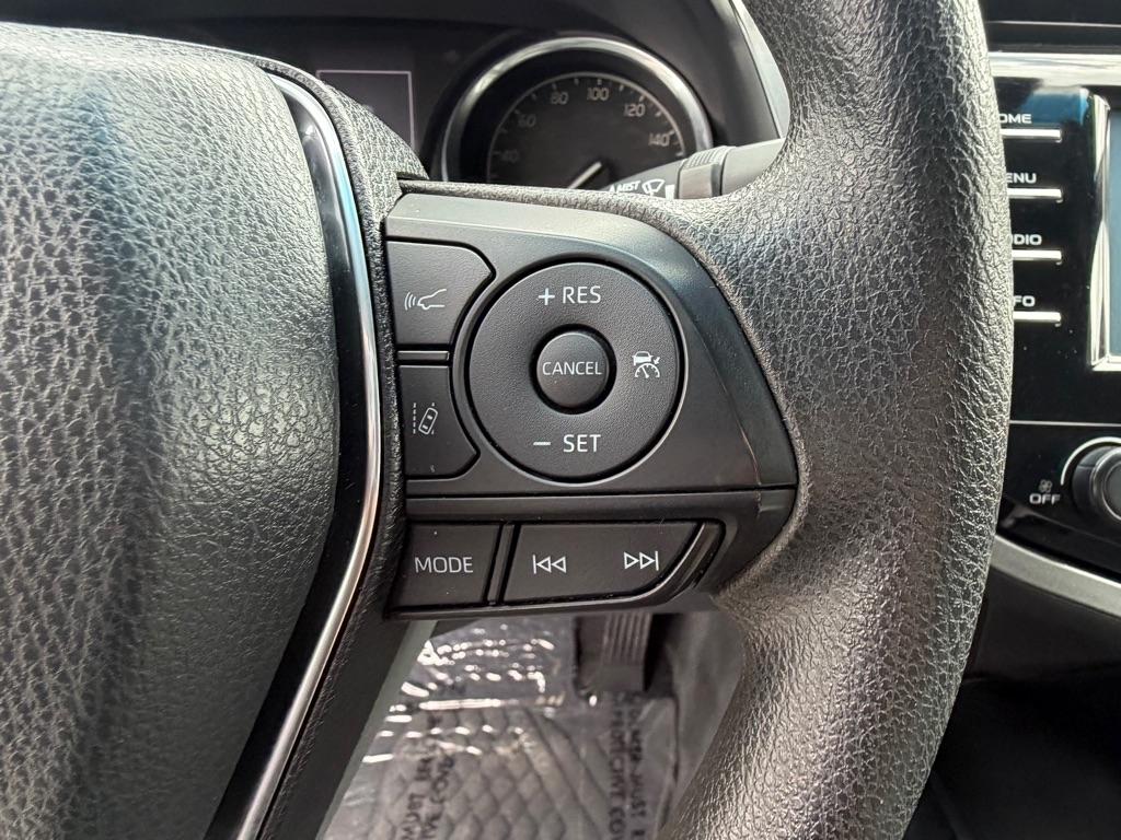 Toyota Camry 4dr Sedan LE 2018