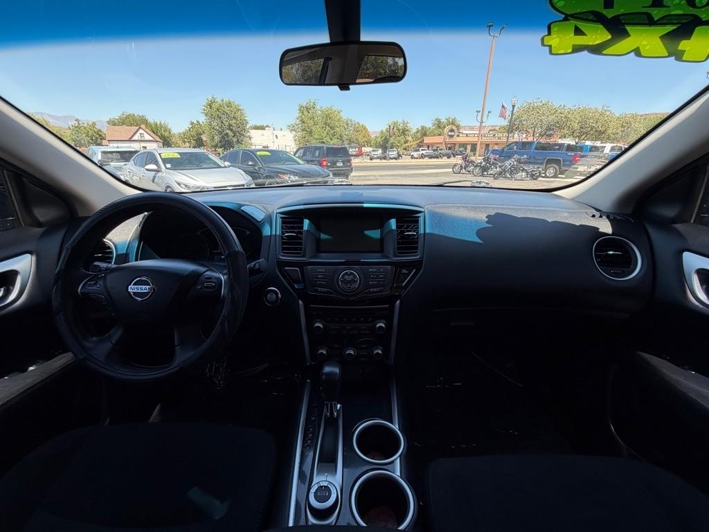 Nissan Pathfinder S 4WD 2014